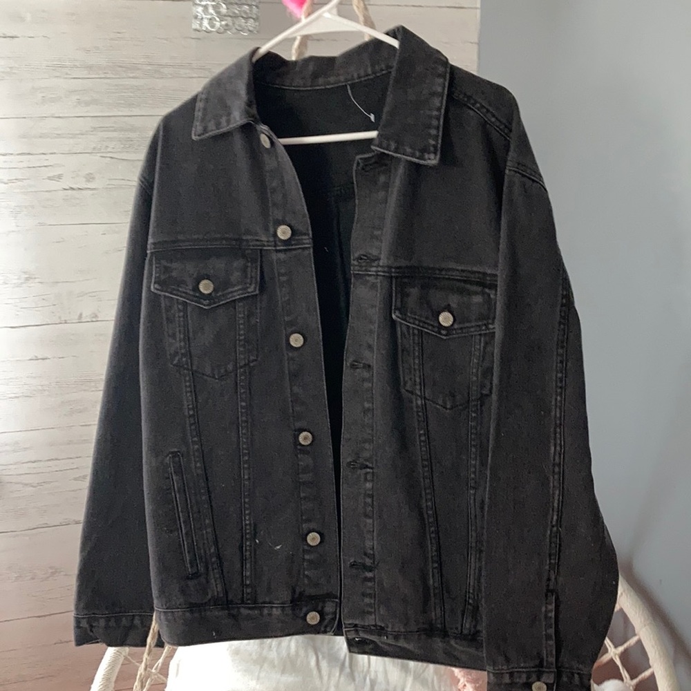 Brandy Melville Kelly denim jacket